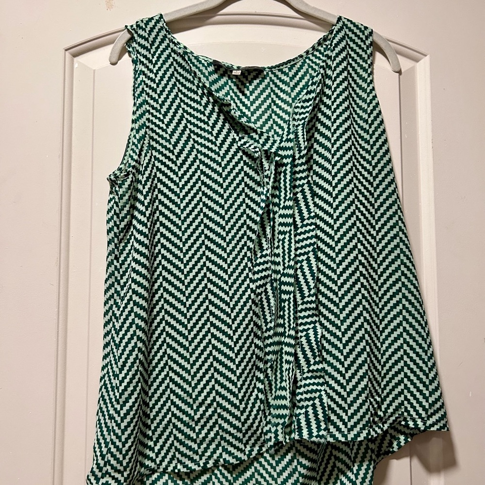 Beautiful light weight chevron tank